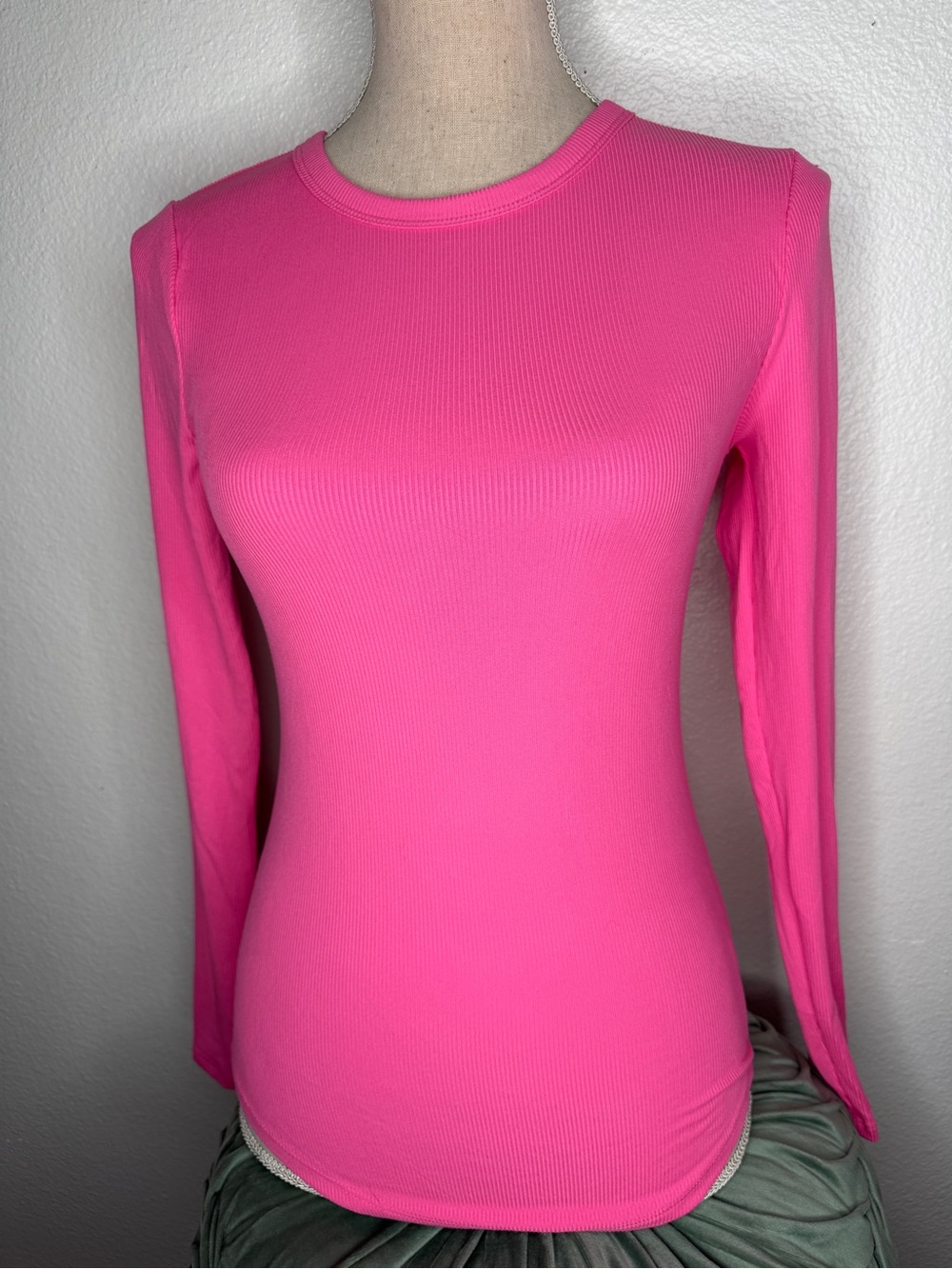 No Boundaries Hot Pink Long Sleeve Crewneck Top